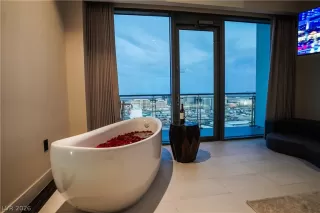 Photo #3: 2755055 Listing 