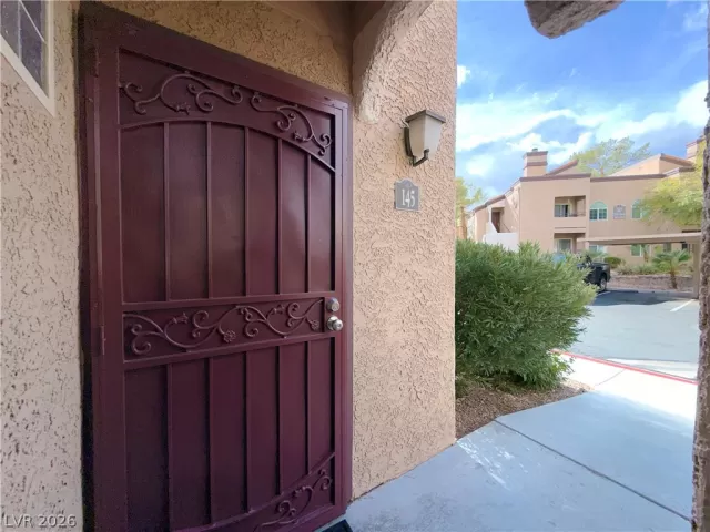 MLS: 2755064 Condo For Sale