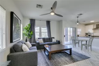 Photo #3: 2755071 Listing