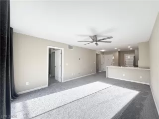 Photo #1: 2755082 Listing