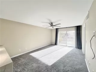 Photo #2: 2755082 Listing