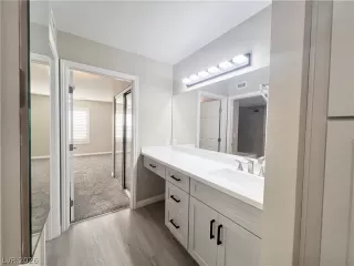 Photo #5: 2755082 Listing