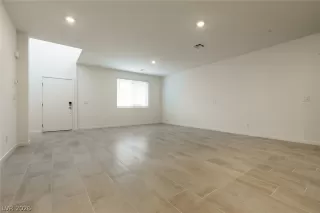 Photo #4: 2755096 Listing 