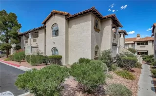 Photo #1: 2755098 Listing