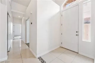 Photo #5: 2755105 Listing