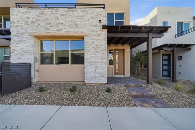 MLS: 2755155 Condo For Sale