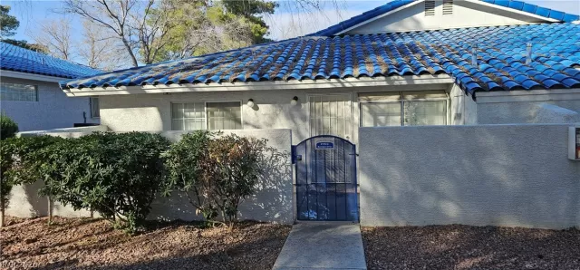 MLS: 2755179 Condo For Sale