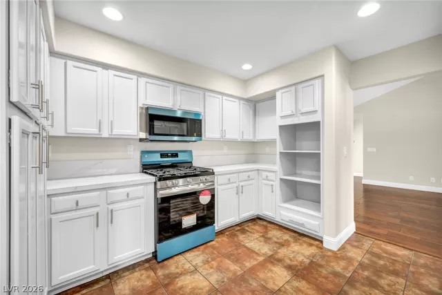 MLS: 2755238 Condo For Sale