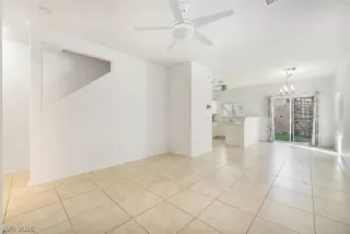 Photo #1: 2755247 Listing 