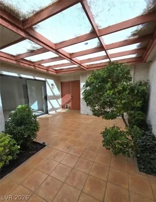 Photo #4: 2755265 Listing 