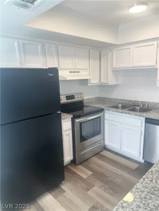 Photo #1: 2755274 Listing 