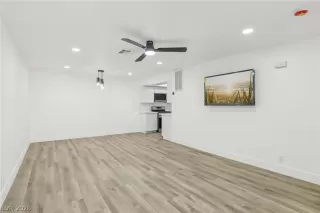 Photo #2: 2755275 Listing 