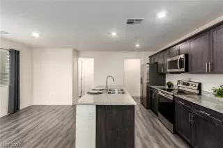 Photo #6: 2755295 Listing 