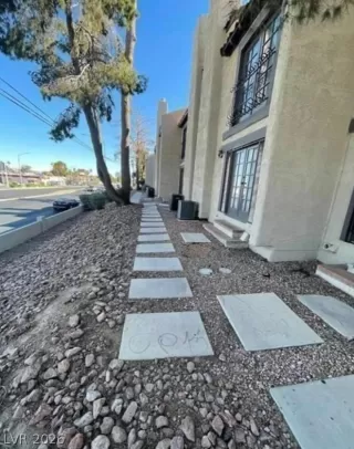 Photo #1: 2755296 Listing 