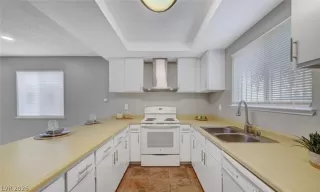 Photo #5: 2755298 Listing 