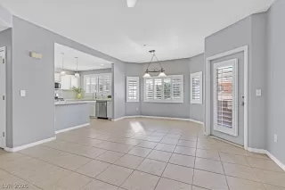 Photo #5: 2755308 Listing 