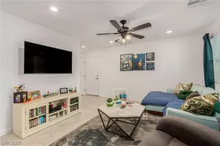 Photo #4: 2755350 Listing 