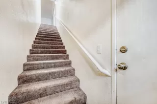 Photo #5: 2755353 Listing