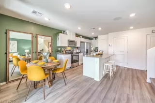 Photo #5: 2755370 Listing 