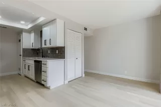 Photo #6: 2755377 Listing 