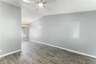 Photo #2: 2755378 Listing 