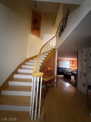 Photo #5: 2755411 Listing