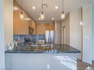 Photo #6: 2755429 Listing