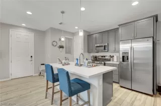 Photo #1: 2755452 Listing 