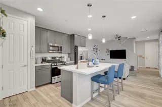 Photo #2: 2755452 Listing 