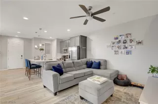 Photo #3: 2755452 Listing 