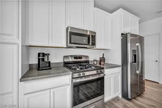 Photo #3: 2755518 Listing 