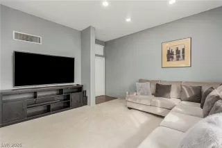 Photo #1: 2755525 Listing 