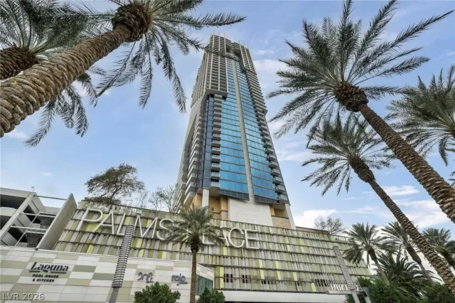 MLS: 2755611 Condo For Sale