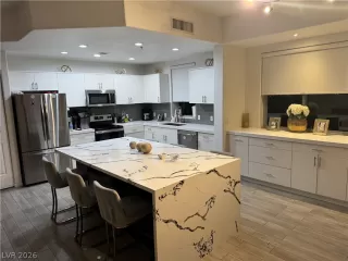 Photo #6: 2755638 Listing 