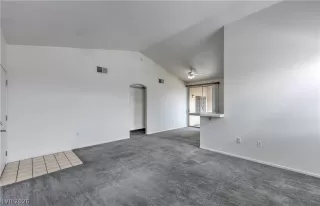 Photo #6: 2755645 Listing 