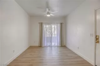 Photo #4: 2755657 Listing