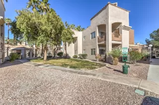 Photo #2: 2755711 Listing 