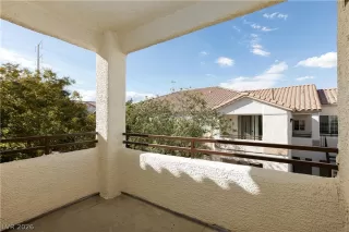 Photo #3: 2755737 Listing 