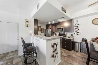 Photo #5: 2755787 Listing 