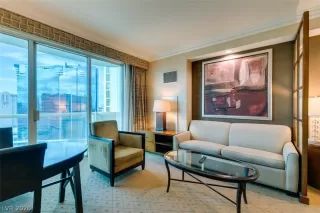 Photo #6: 2755812 Listing