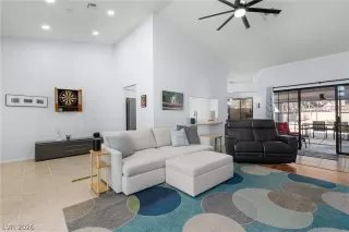 Photo #3: 2755822 Listing 