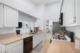 Photo #4: 2755822 Listing 