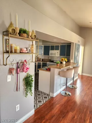 Photo #1: 2755836 Listing 