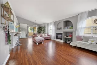 Photo #5: 2755836 Listing