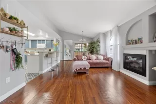 Photo #6: 2755836 Listing