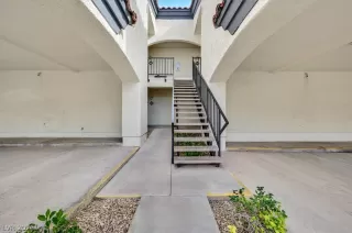 Photo #4: 2755879 Listing 