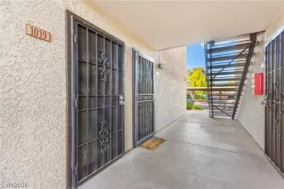 Photo #3: 2755901 Listing 