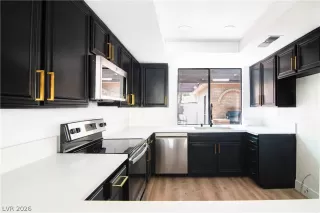 Photo #3: 2755908 Listing 