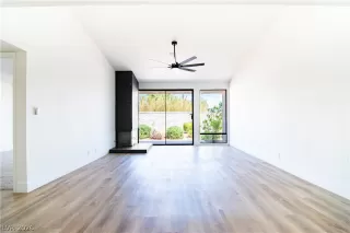 Photo #4: 2755908 Listing 