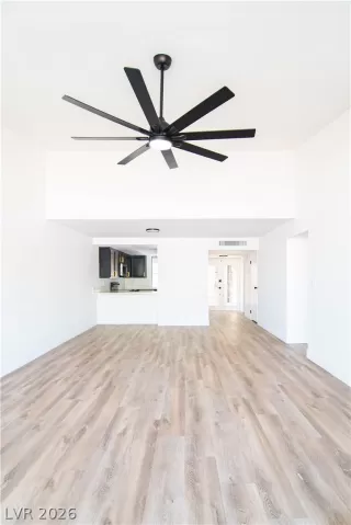 Photo #5: 2755908 Listing 